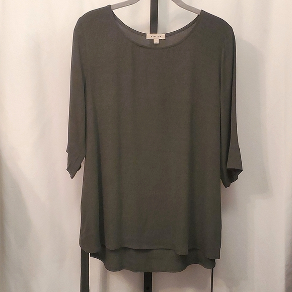 Top - Picture 3 of 6